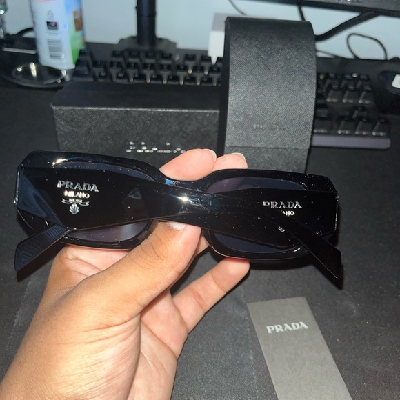 Prada sunglasses NEW - Picture 1 of 2